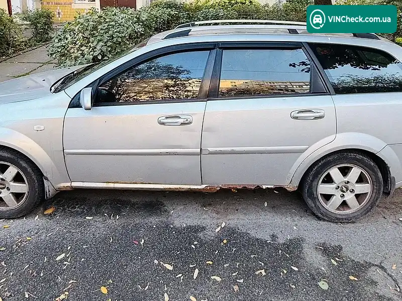 Chevrolet Lacetti 2004, фото з оголошення 2 з 19, VIN KL1NA353E5K096399