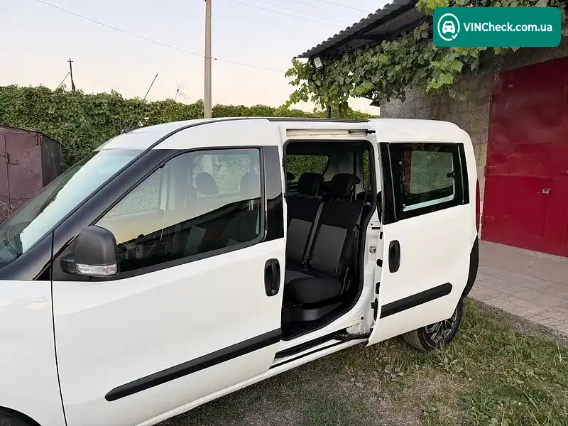 Fiat Doblo 2018, фото з оголошення 2 з 20, VIN ZFA26300006L29369
