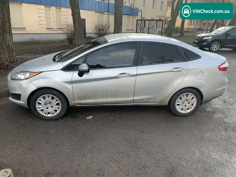 Ford Fiesta 2019, фото з оголошення 2 з 10, VIN 3FADP4AJXKM160226