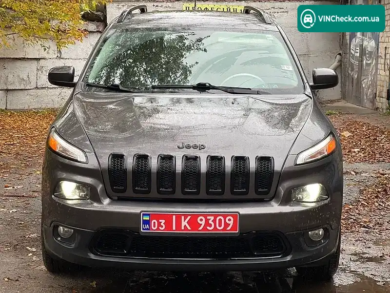 Jeep Cherokee 2018, фото з оголошення 2 з 11, VIN 1C4PJMCB1JD597914