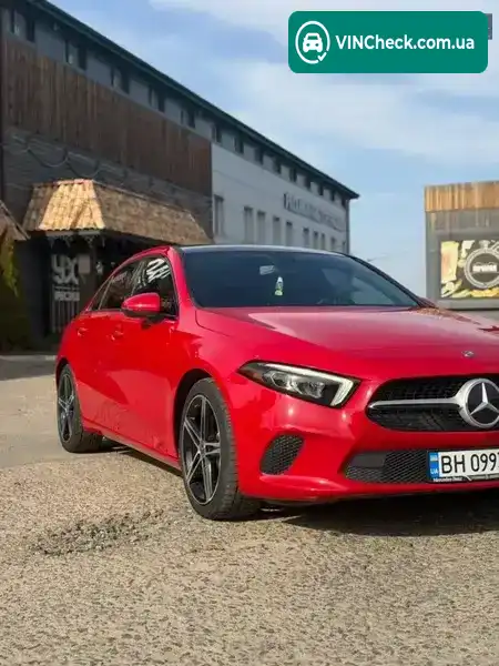 Mercedes-Benz A-Class 2019, фото з оголошення 2 з 21, VIN WDD3G4FB2KW034214