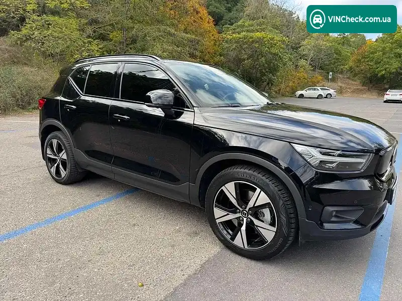 Volvo XC40 2021, фото з оголошення 1 з 20, VIN YV1XZEDVEN2689100