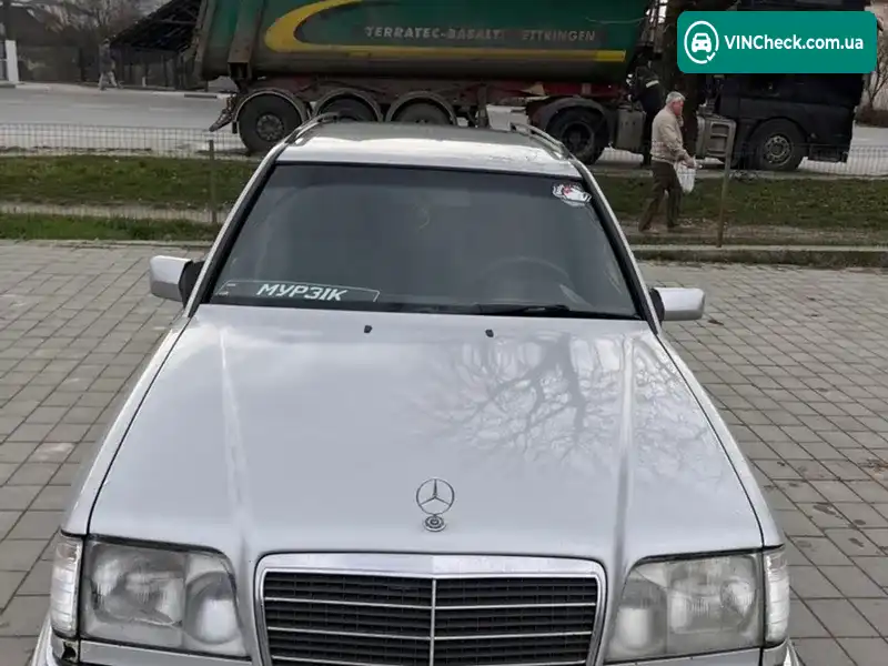 Mercedes-Benz E-Class 1995, фото з оголошення 2 з 11, VIN WDB1240791F323935