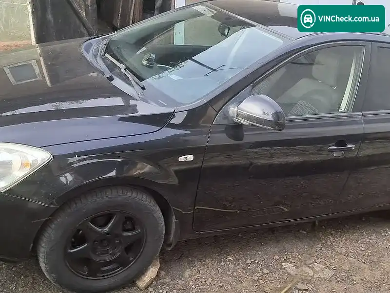 Kia Ceed 2008, фото з оголошення 1 з 10, VIN Y6LFF24228L004104