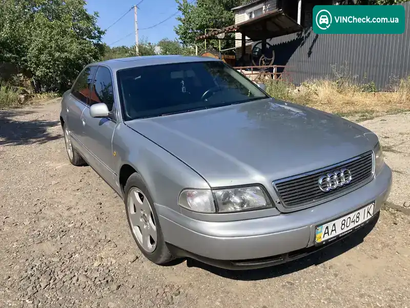 Audi A8 1999, фото з оголошення, VIN WAUZZZ4DZWN007084