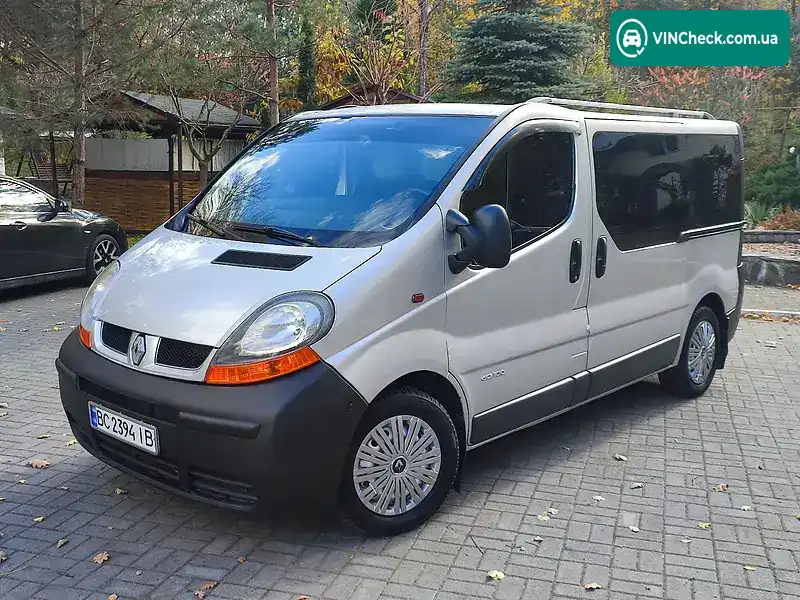 Renault Trafic 2002, фото з оголошення 2 з 20, VIN VF1FLBCA63V162109