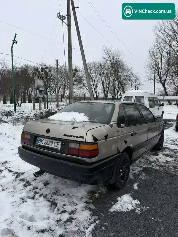 Volkswagen Passat 1988, фото з оголошення 1 з 13, VIN WVWZZZ31ZJE048291