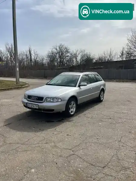 Audi A4 1999, фото з оголошення 1 з 9, VIN WAUZZZ8DZYA059958