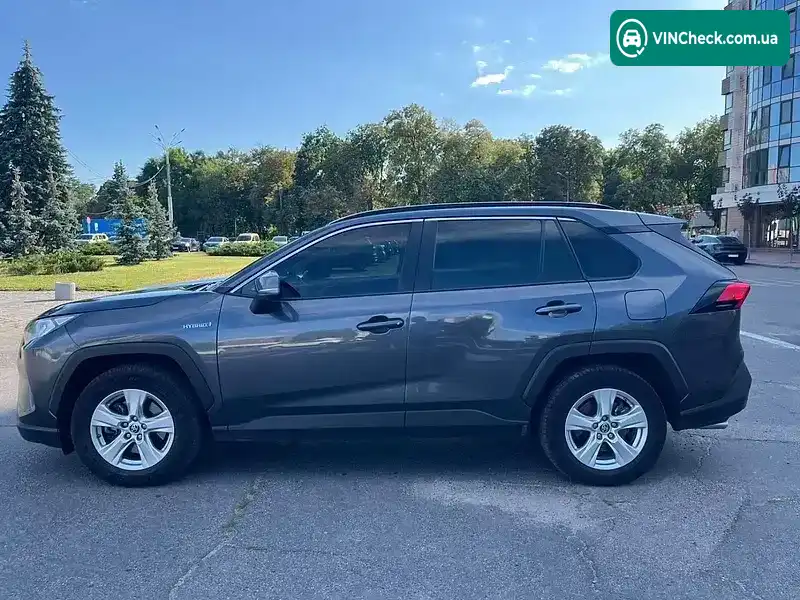 Toyota RAV4 2021, фото з оголошення 2 з 12, VIN JTMRW3FV00D121520