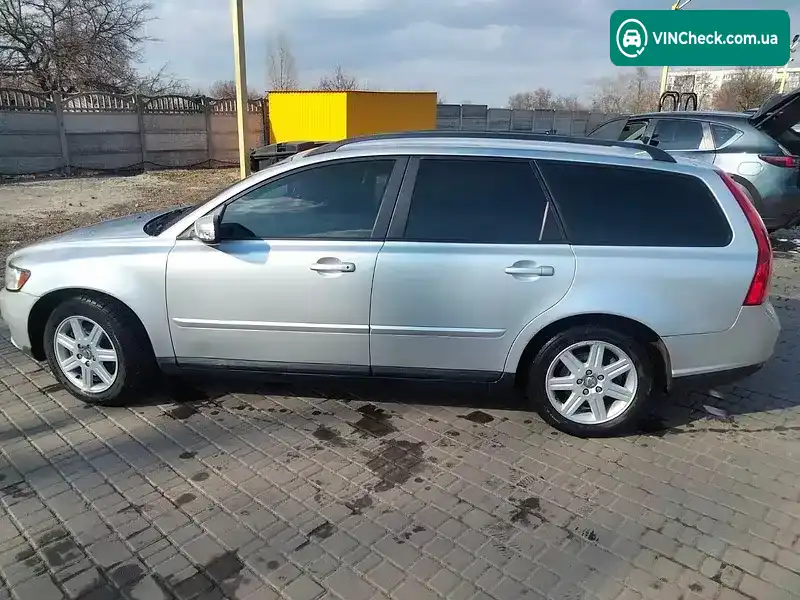 Volvo V50 2009, фото з оголошення 1 з 10, VIN YV1MW755192490978