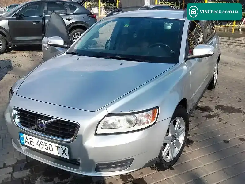 Volvo V50 2009, фото з оголошення 2 з 10, VIN YV1MW755192490978