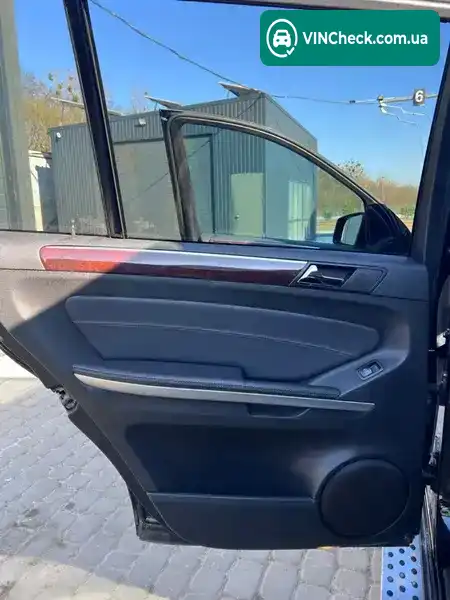 Mercedes-Benz GL-Class 2008, фото з оголошення 2 з 21, VIN 4JGBF86E88A375659