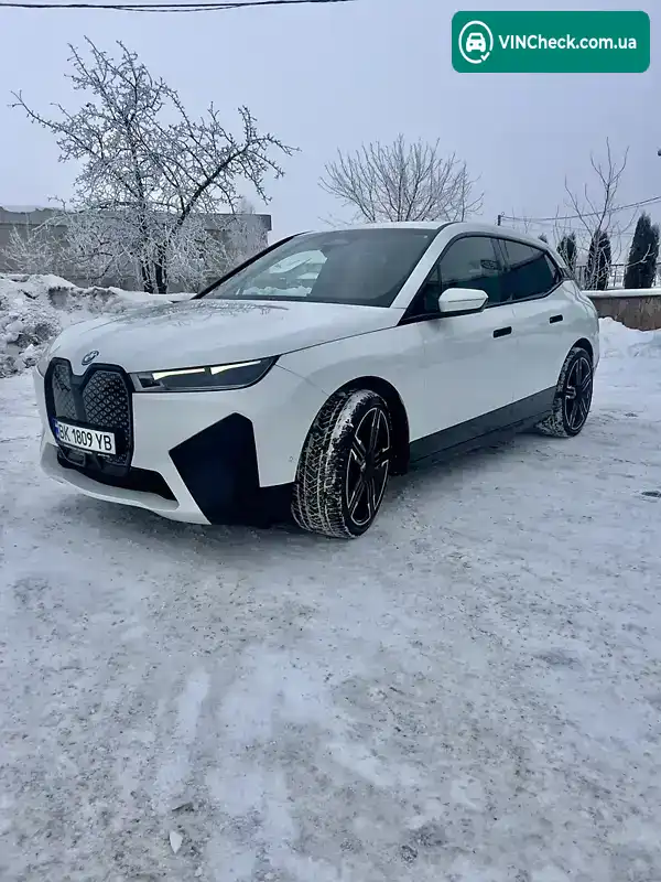 BMW iX 2023, фото з оголошення 1 з 17, VIN WBY11CF080CP64959