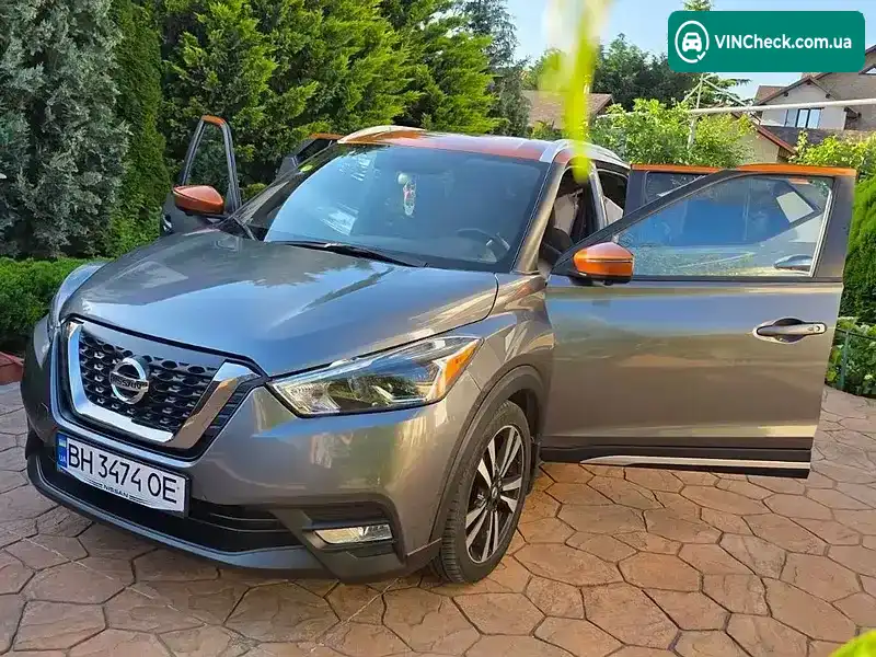 Nissan Kicks 2018, фото з оголошення 2 з 20, VIN 3N1CP5CU9JL541396