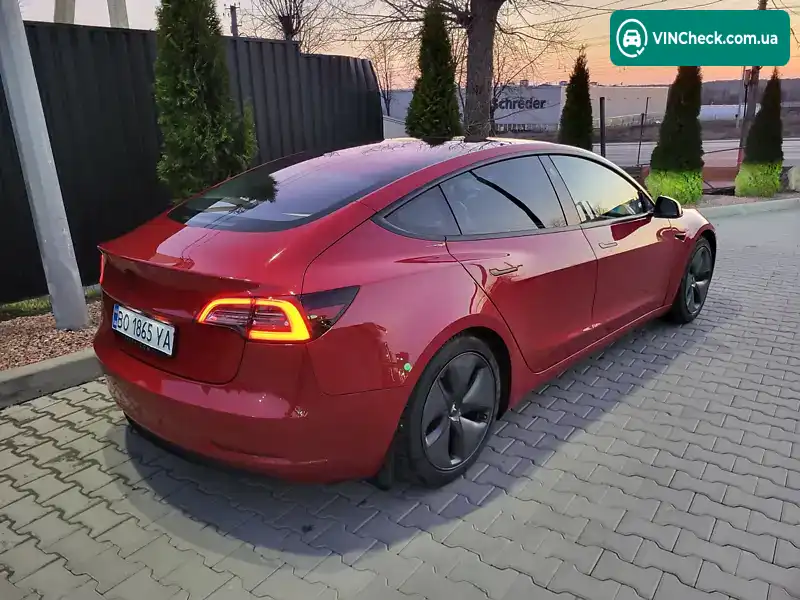 Tesla Model 3 2018, фото з оголошення 2 з 20, VIN 5YJ3E1EA5JF010435