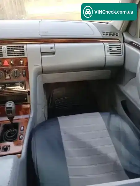 Mercedes-Benz E-Class 1999, фото з оголошення 2 з 18, VIN WDB2100161B033915