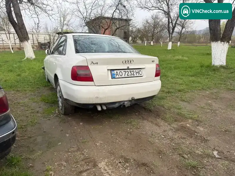 Audi A4 1996, фото з оголошення 2 з 14, VIN WAUZZZ8DZVA118043