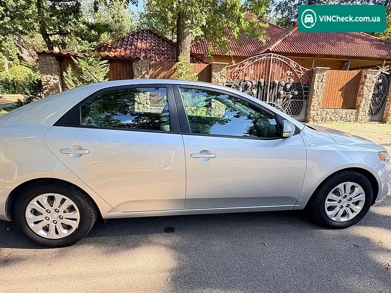 Kia Forte 2012, фото з оголошення 1 з 18, VIN KNAFU4A27C5587016