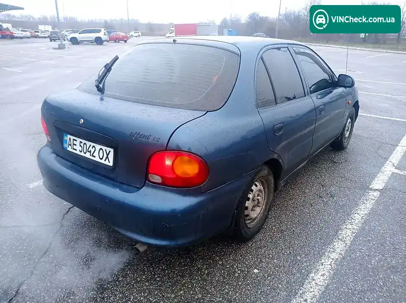 Hyundai Accent 1996, фото з оголошення 2 з 5, VIN KMHVA21LPVU184039