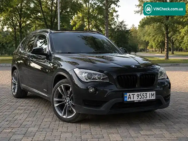 BMW X1 2013, фото з оголошення 2 з 9, VIN WBAVL1C56DVR86019