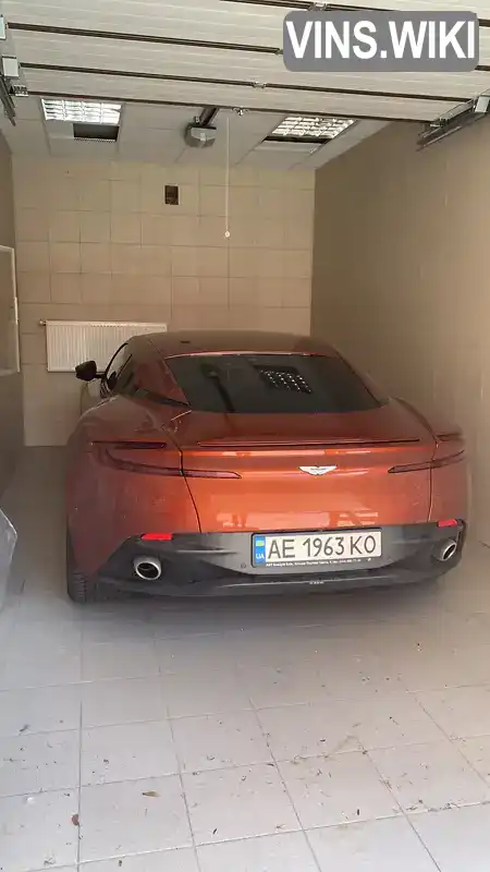 Aston Martin Db11 2017, фото з оголошення 2 з 7, VIN SCFRMFAV1JGL03498