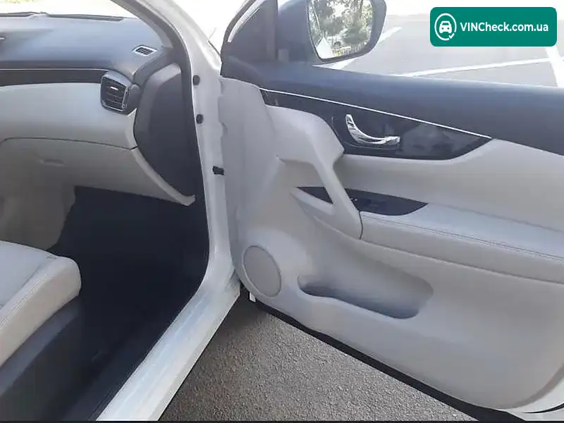 Nissan Rogue Sport 2017, фото з оголошення 2 з 20, VIN JN1BJ1CR7HW105846