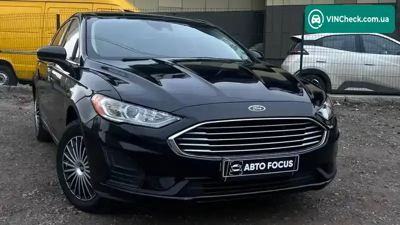 Ford Fusion 2018, фото з оголошення 2 з 21, VIN 3FA6P0G74KR132311