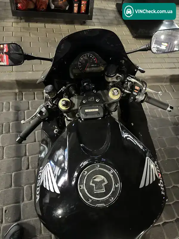 Honda CBR 1000RR 2005, фото з оголошення 2 з 3, VIN JH2SC57A05M105043