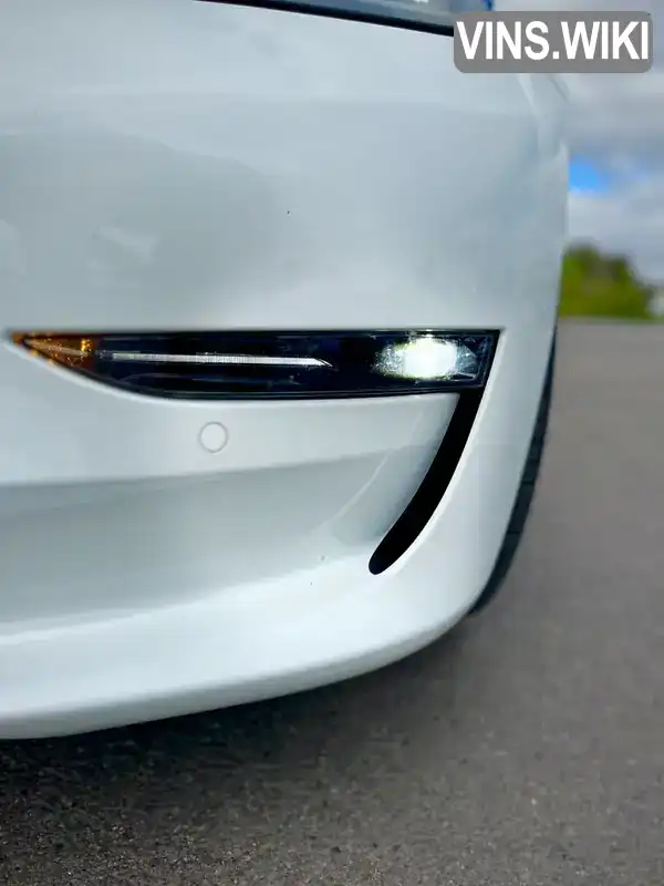 Tesla Model 3 2021, фото з оголошення 2 з 21, VIN 5YJ3E1EB1NF139013