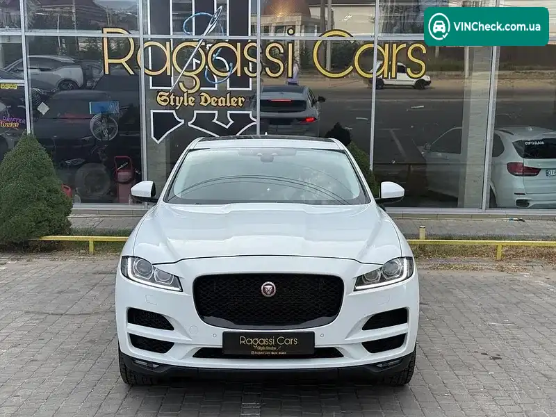 Jaguar F-Pace 2016, фото з оголошення 2 з 18, VIN SADCA2BN1HA050429