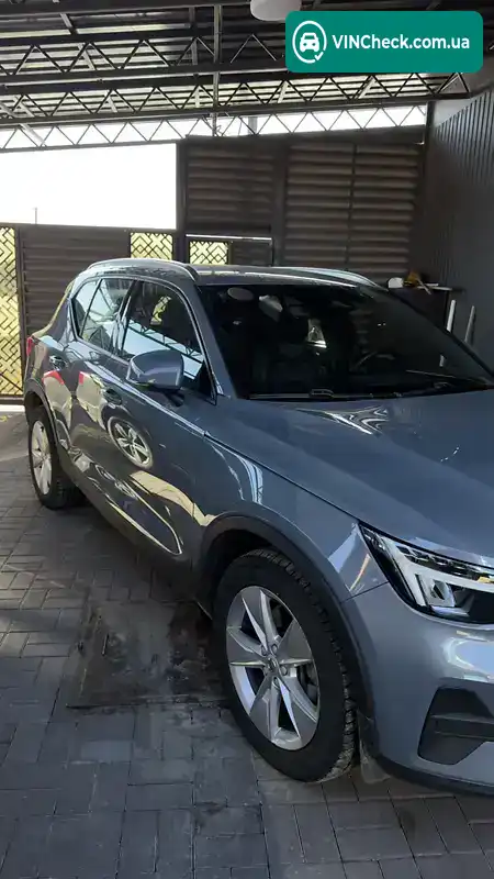 Volvo XC40 2022, фото з оголошення 2 з 21, VIN YV1XZK7VXP2003238
