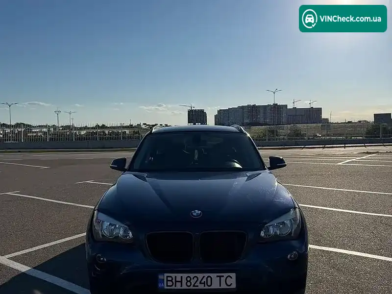 BMW X1 2013, фото з оголошення 2 з 11, VIN WBAVL1C58DVR90833