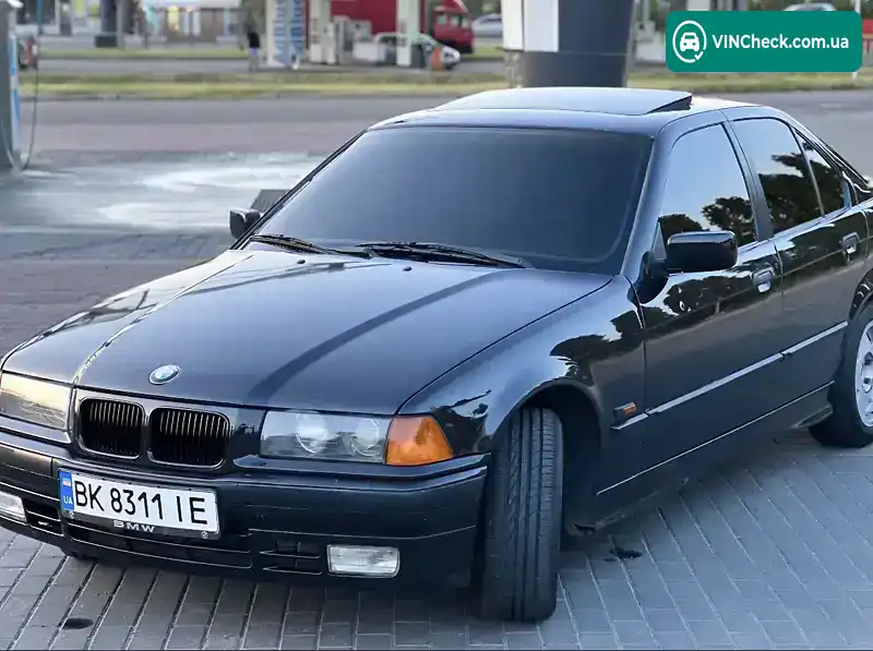 BMW 3 Series 1995, фото з оголошення 2 з 12, VIN WBACA910X0KA13534