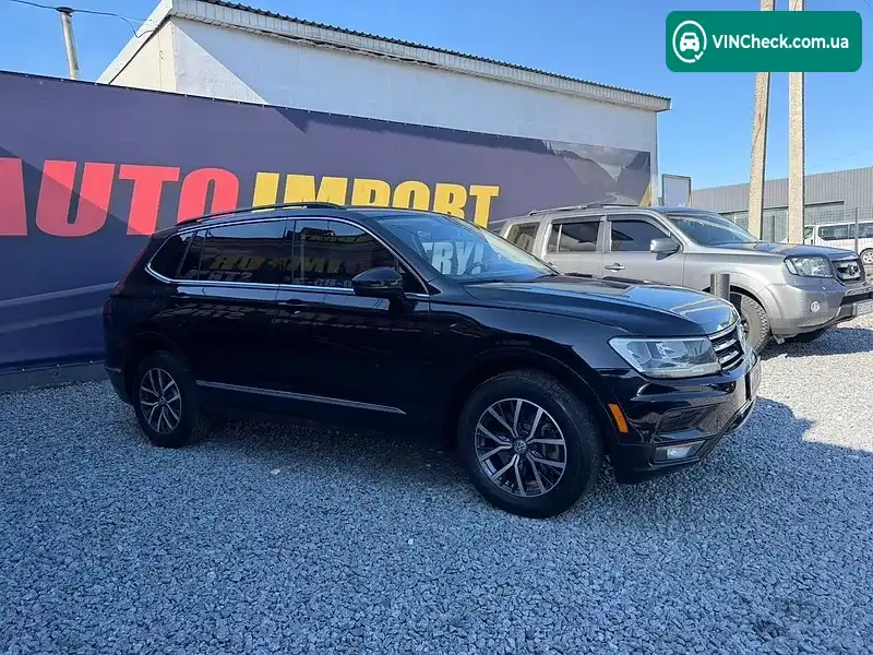 Volkswagen Tiguan 2017, фото з оголошення 1 з 20, VIN 3VV3B7AXXJM004147
