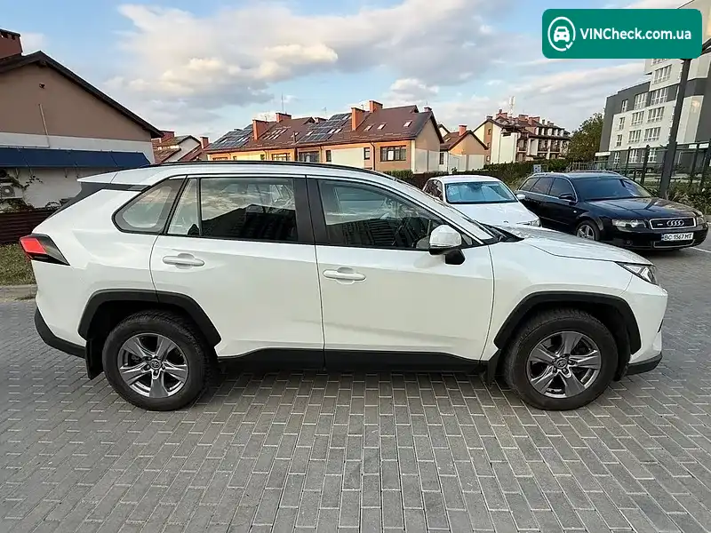 Toyota RAV4 2022, фото з оголошення 2 з 6, VIN JTMW43FV10D121079