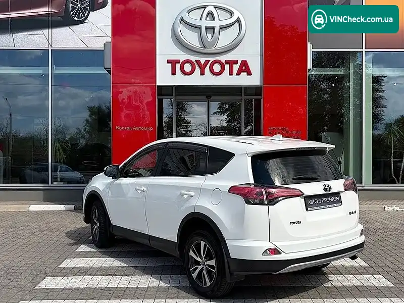 Toyota RAV4 2018, фото з оголошення 2 з 19, VIN JTMWDREVX0J161859