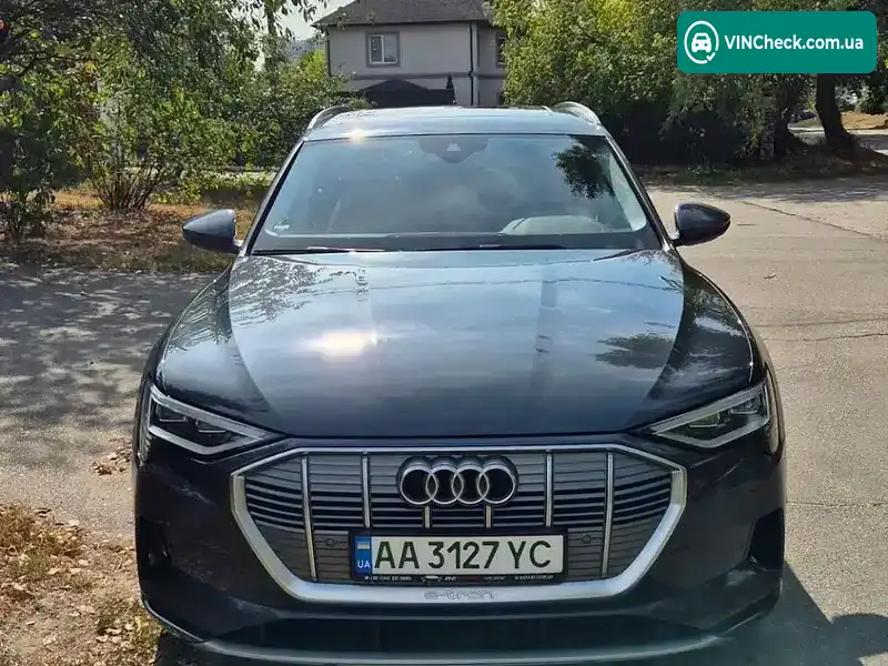 Audi e-tron 2019, фото з оголошення 1 з 17, VIN WAUZZZGE2LB013843