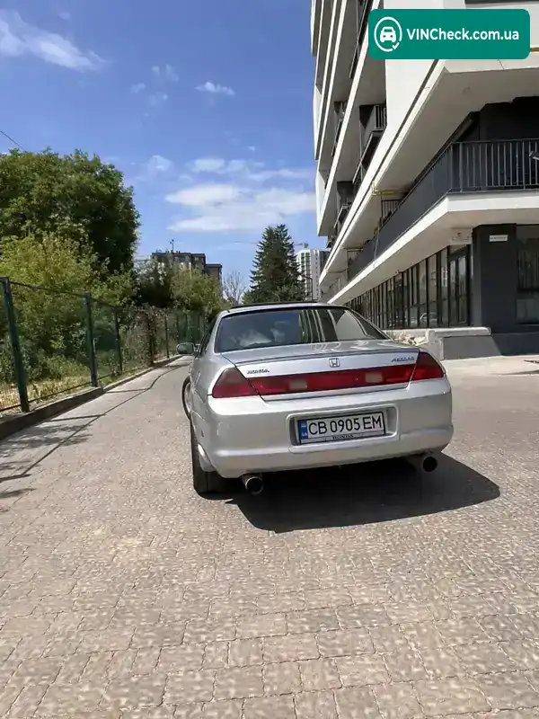 Honda Accord 1998, фото з оголошення 2 з 15, VIN 1HGCG4160WA601048
