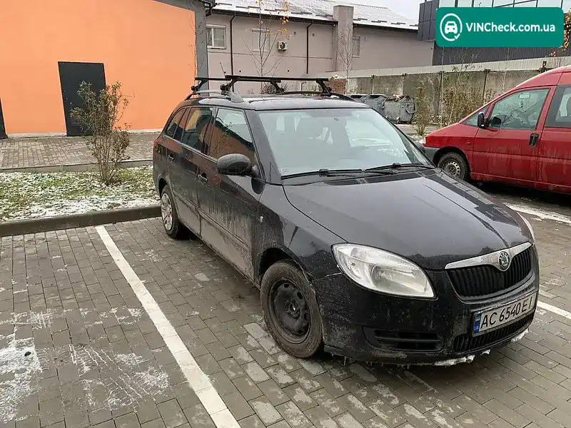 Skoda Fabia 2009, фото з оголошення 2 з 8, VIN TMBFH65J6A3009860