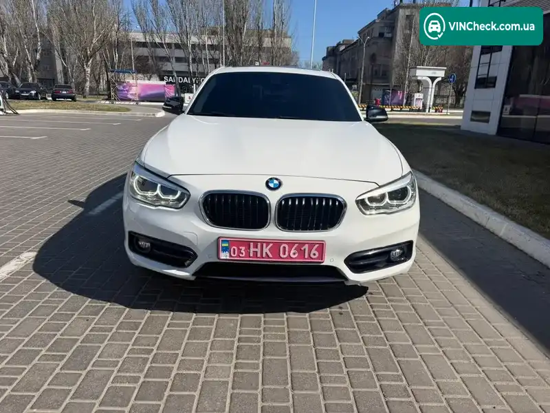 BMW 1 Series 2017, фото з оголошення 2 з 21, VIN WBA1S5108HV811373