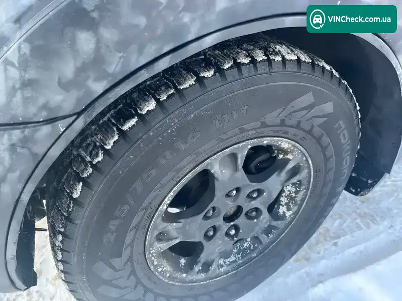 Mitsubishi Pajero 2002, фото з оголошення 2 з 9, VIN JMBLYV78W2J004190