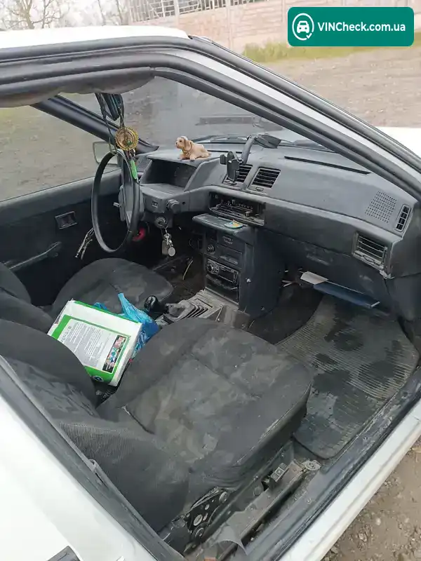 Mitsubishi Lancer 1991, фото з оголошення 2 з 5, VIN JMBLNC12VNU500736
