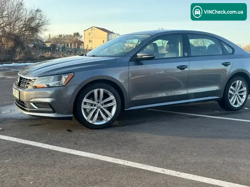 Volkswagen Passat 2018, фото з оголошення 1 з 15, VIN 1VWLA7A39KC012934