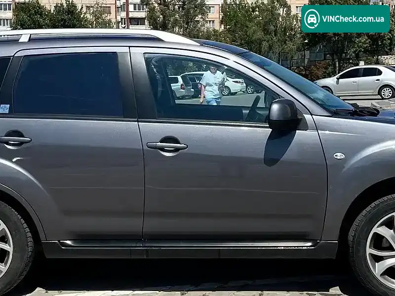 Citroen C-Crosser 2010, фото з оголошення 2 з 17, VIN VF7VU4HNHAZ904055