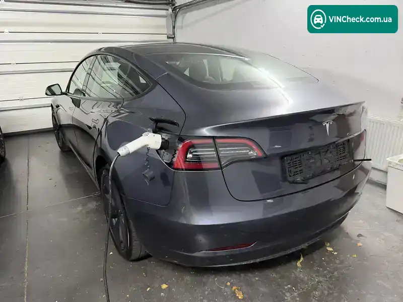 Tesla Model 3 2023, фото з оголошення 2 з 11, VIN 5YJ3E1EA7PF642913