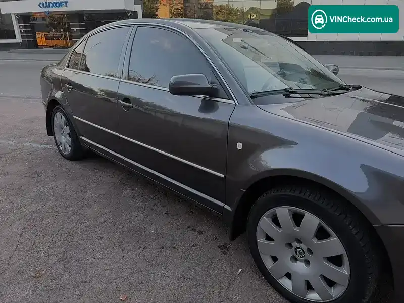 Skoda Superb 2004, фото з оголошення 2 з 13, VIN TMBBU63U949065705