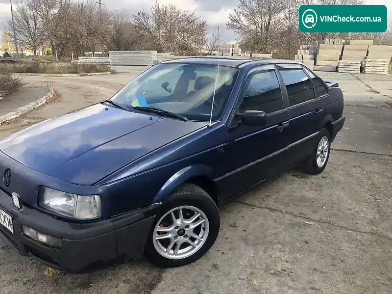 Volkswagen Passat 1992, фото з оголошення 1 з 17, VIN WVWZZZ31ZNB009095