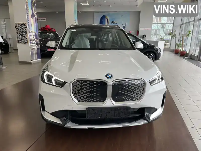BMW iX1 2024, фото з оголошення 2 з 21, VIN LBV51FX05SM980006