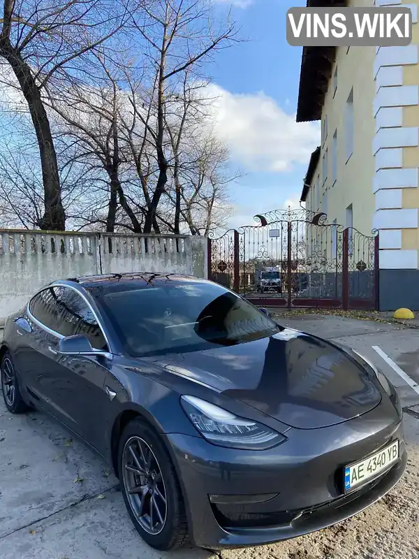 Tesla Model 3 2018, фото з оголошення 1 з 9, VIN 5YJ3E1EA4JF102085