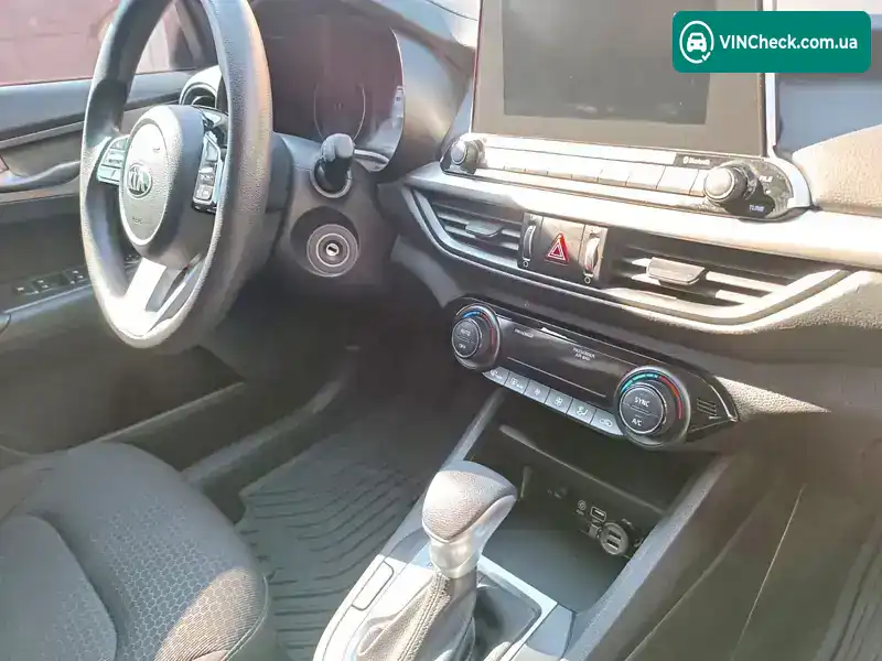 Kia Forte 2021, фото з оголошення 1 з 12, VIN 3KPF24AD9ME361916